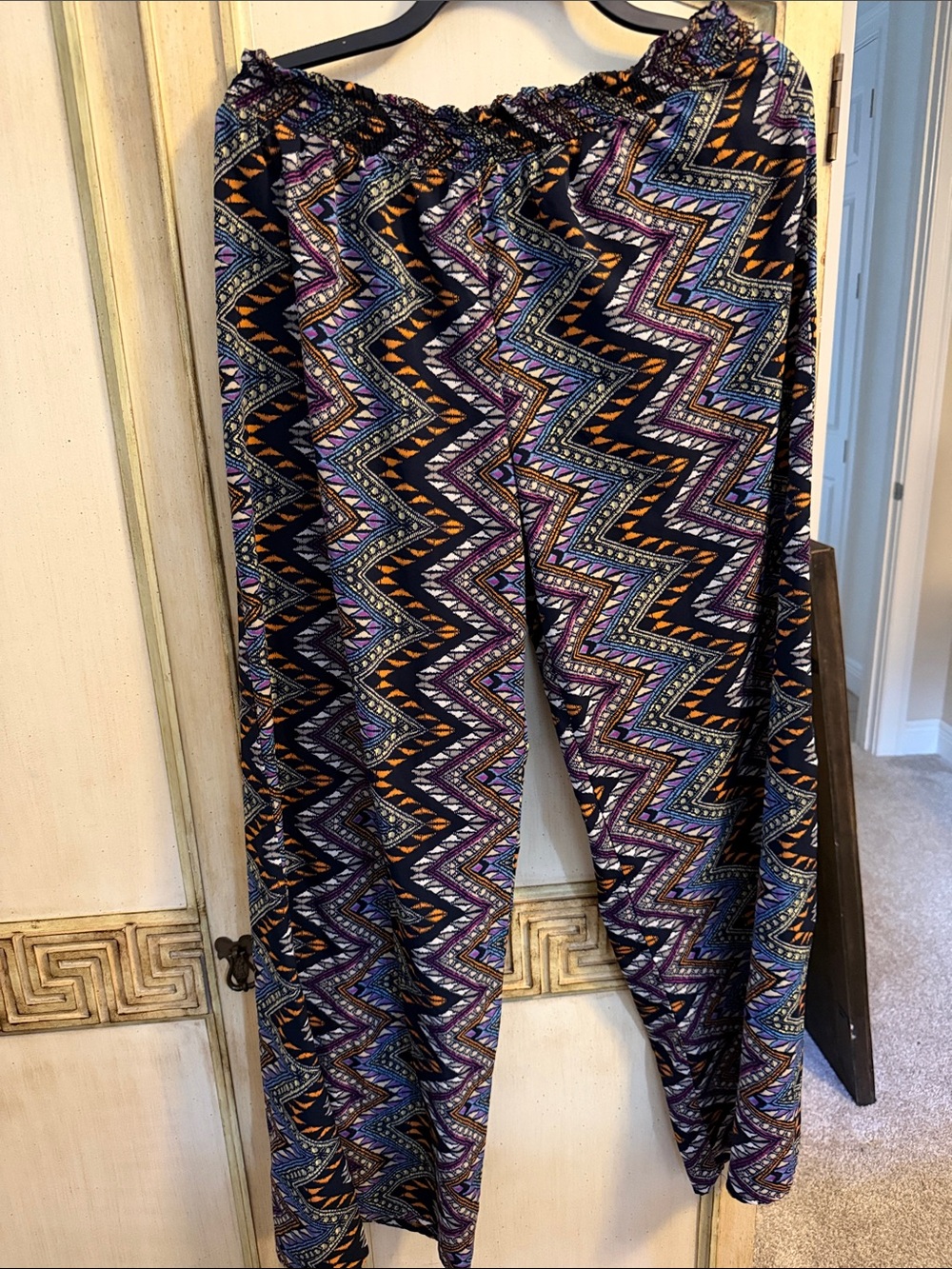 Charlotte Russe Black & Purple Zigzag Palazzo Joggers